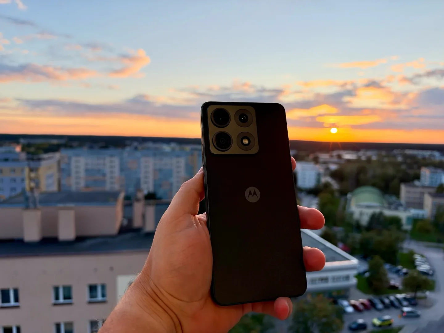 Używałem Motorola Edge 70 Max zamiast laptopa. To działa! Smartfon Motorola Edge 70 Max.