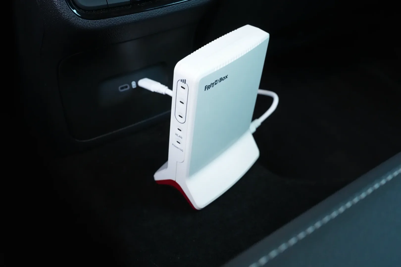 Po co komu router LTE, skoro telefon ma hotspot? Ja już wiem Router LTE FRITZ!Box 6825 4G