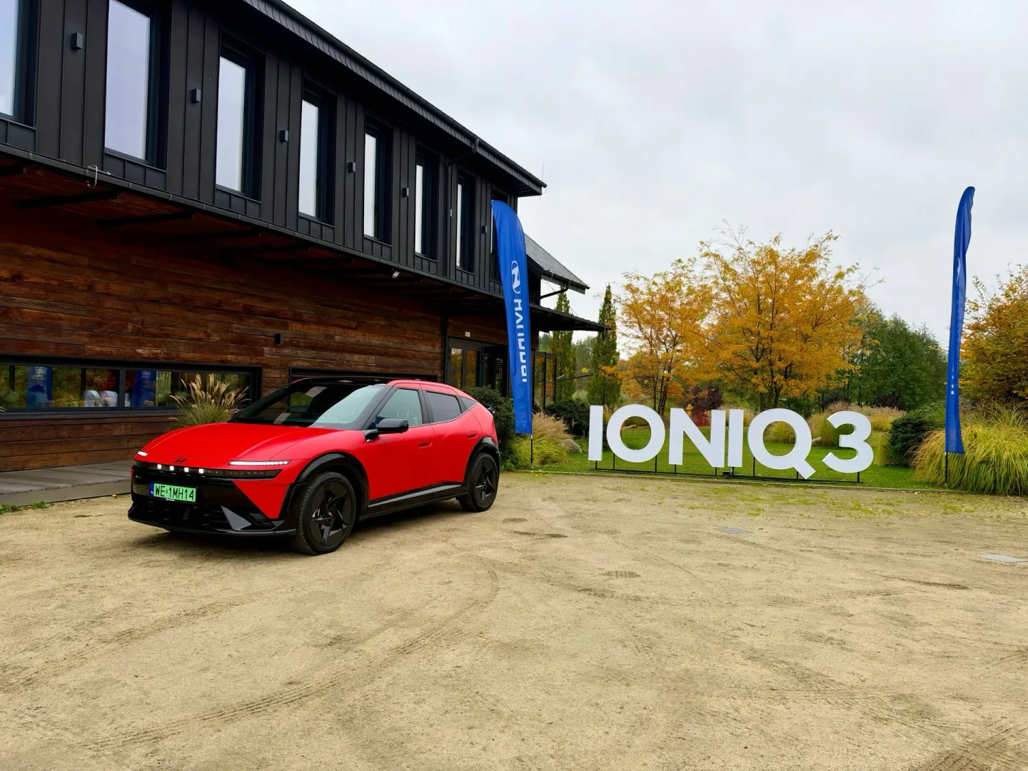 Jeździłem Hyundai IONIQ 3. Fajne auto ale CRX nie odzobaczę Hyundai IONIQ 3