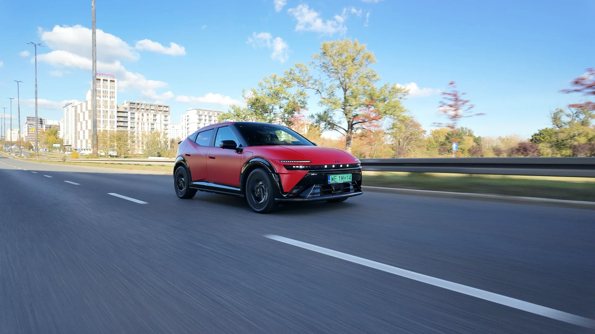 Jeździłem Hyundai IONIQ 3. Fajne auto ale CRX nie odzobaczę Hyundai IONIQ 3