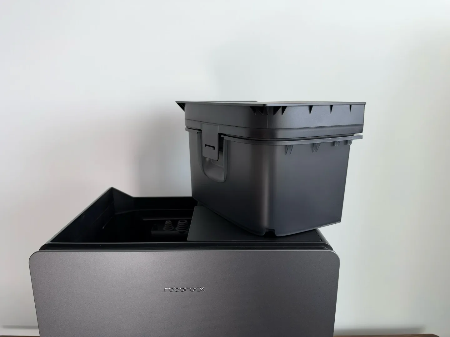 Roboty Roborock z rolką: Saros i Qrevo. Wiem który Ci pasuje Roborock Saros 20 Flow Complete