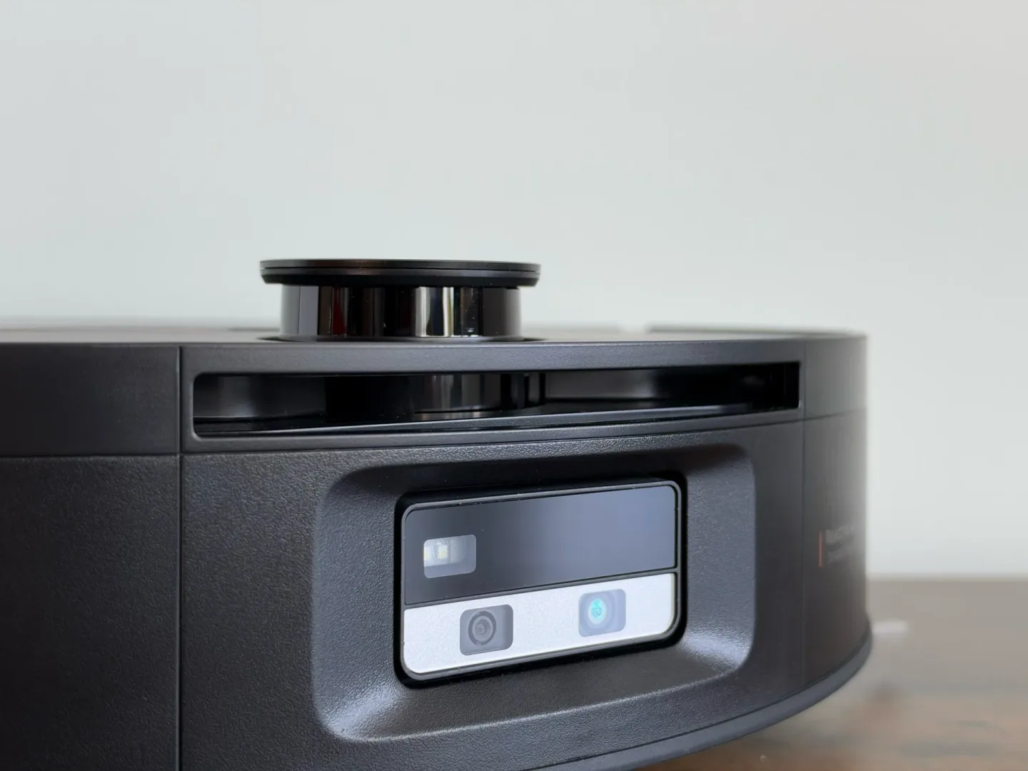Roboty Roborock z rolką: Saros i Qrevo. Wiem który Ci pasuje Roborock Saros 20 Flow Complete