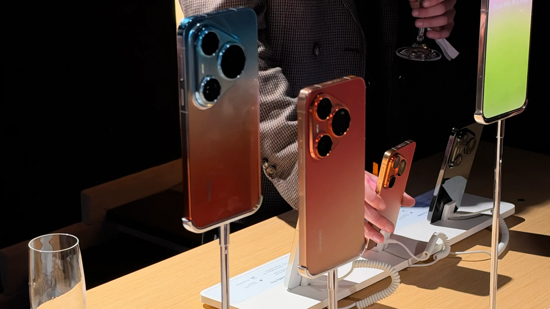HUAWEI Pura 90s - premiera w Warszawie